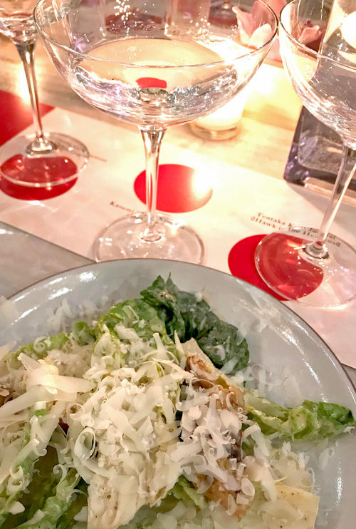 シーザーサラダと日本酒の意外なマリアージュも体験