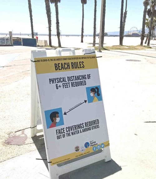 LAのビーチではマスク着用は義務です