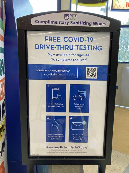 LAでは無料でPCR検査が受けられ、ドライブスルーの検査場もあり気軽に利用できます
