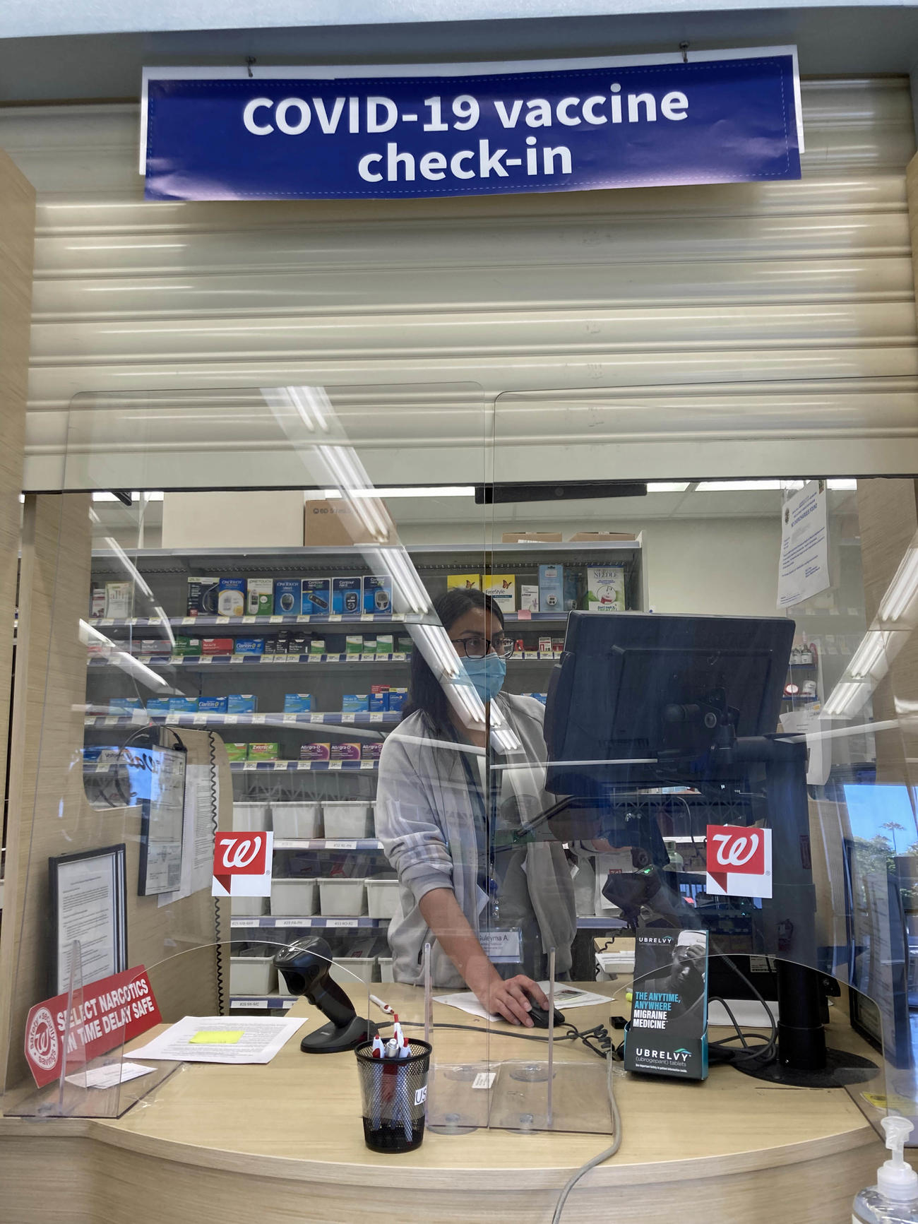 アメリカでは薬局で簡単にワクチンの接種ができます
