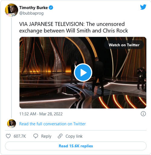 放送禁止用語を使っていることからアメリカの中継は音声が消されていたため、音声が消されていない日本の中継動画が拡散されています