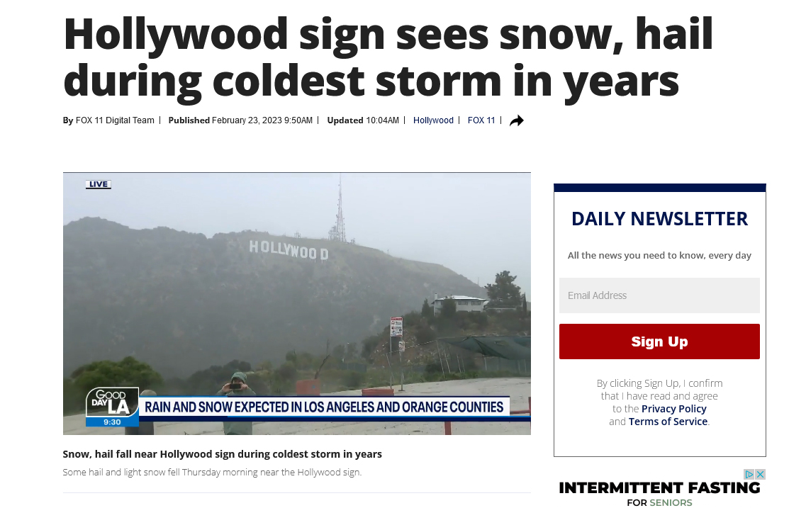 ハリウッドサイン周辺で雪が降ったニュースを伝える地元テレビ局のサイト