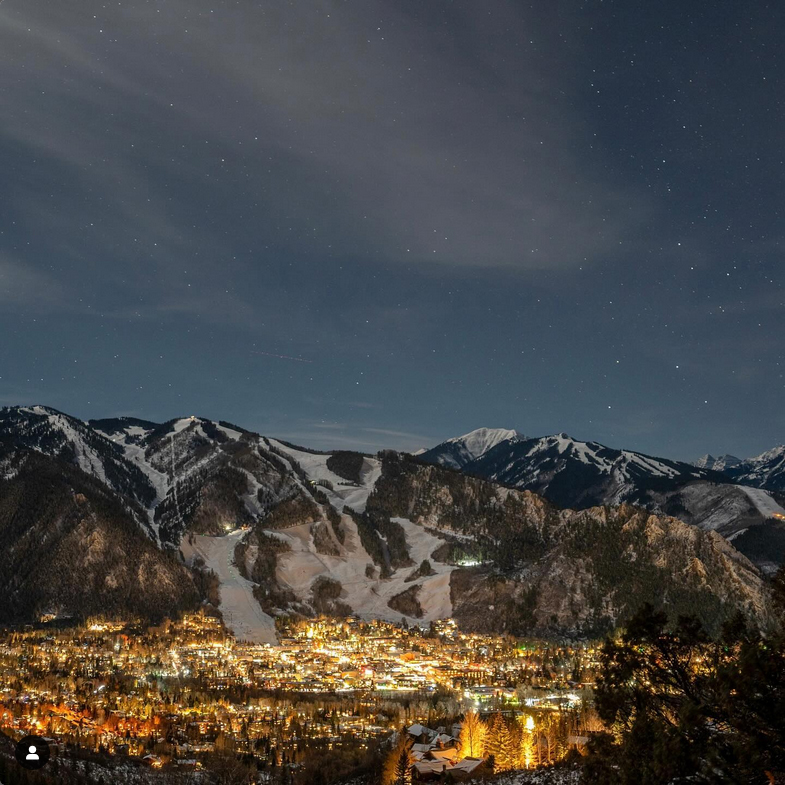 LAから飛行機で２時半ほどで行けるスキーリゾートはハリウッドセレブの社交場　　Aspen-Snowmassの公式インスタグラムより