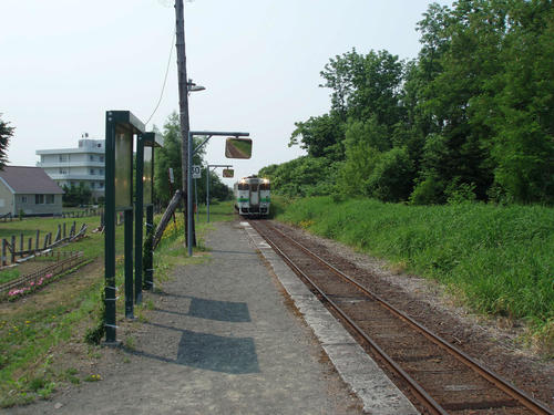 新十津川駅に到着する列車（2012年6月）