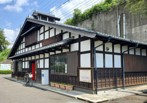〈6〉湖西線と北陸本線の結点である近江塩津駅。以前は1日数本の列車しか来なかったが直流電化されたことで乗換駅として重要な駅となった