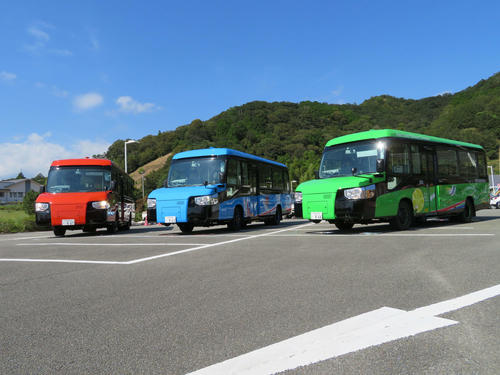 〈1〉来年度から投入予定のDMV(阿佐海岸鉄道提供)