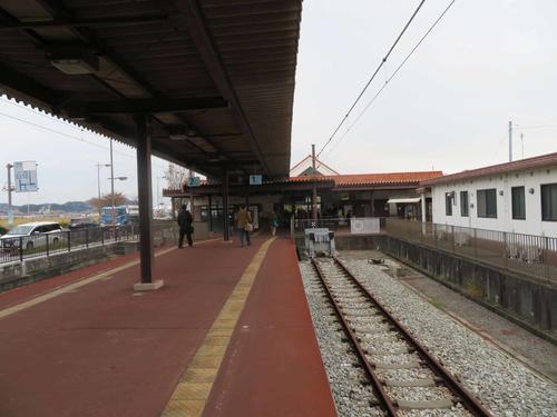 〈２〉今は１面２線だけとなった宇野駅
