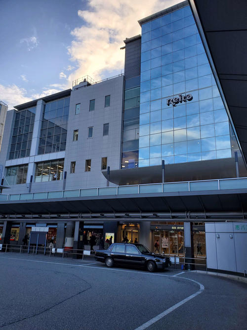 〈7〉新しい伊丹駅は5階建てのビルとなった