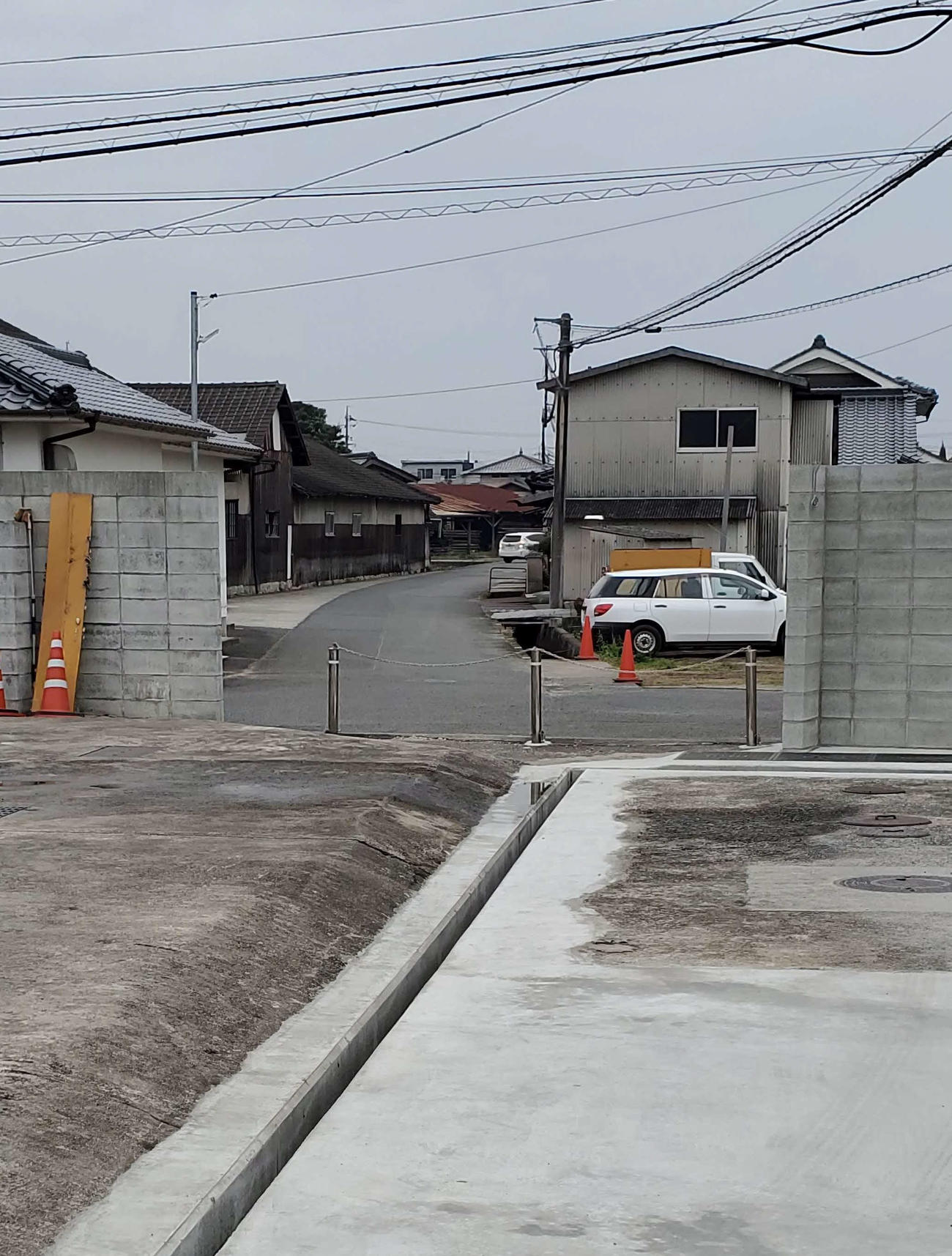 〈13〉かつて線路があったと思われる道路