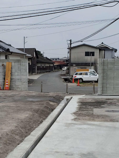 〈13〉かつて線路があったと思われる道路