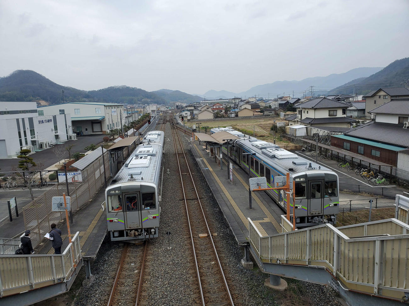 〈15〉早雲の里荏原駅の全景