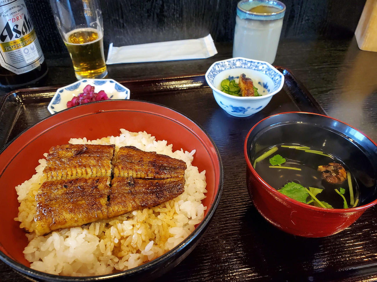 〈10〉本日の昼食はうなぎ。他にも街には店舗が多く昼食には困らない