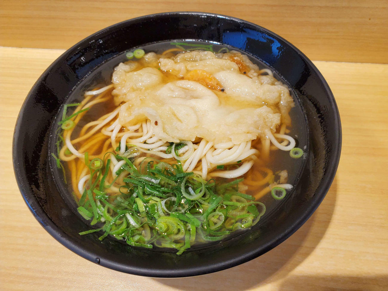〈2〉和風だしに中華麺の姫路駅名物