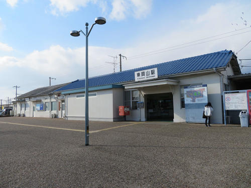 〈11〉赤穂線の終点である東岡山駅。相生で分かれた山陽本線と再び合流する