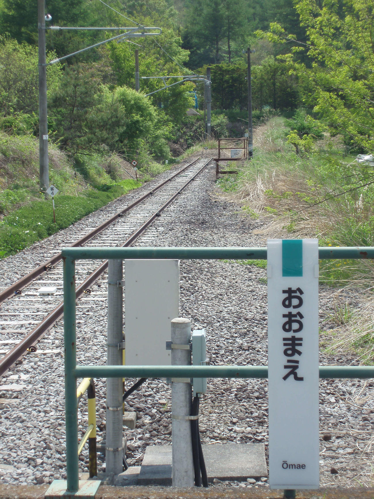 〈8〉線路は駅の先で唐突に終わっている