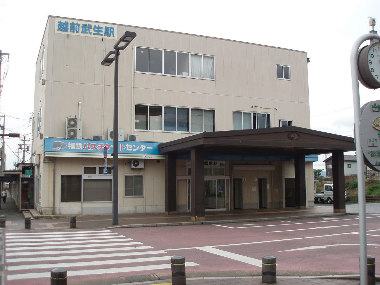 〈16〉越前武生駅の駅舎