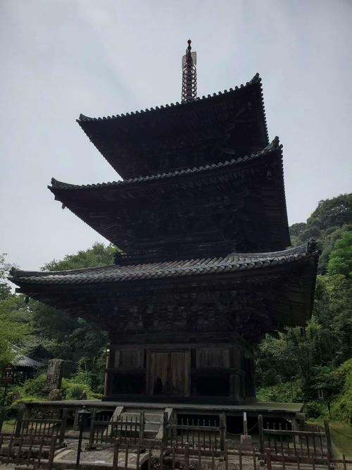 〈6〉三重塔は平安期に建立された国宝