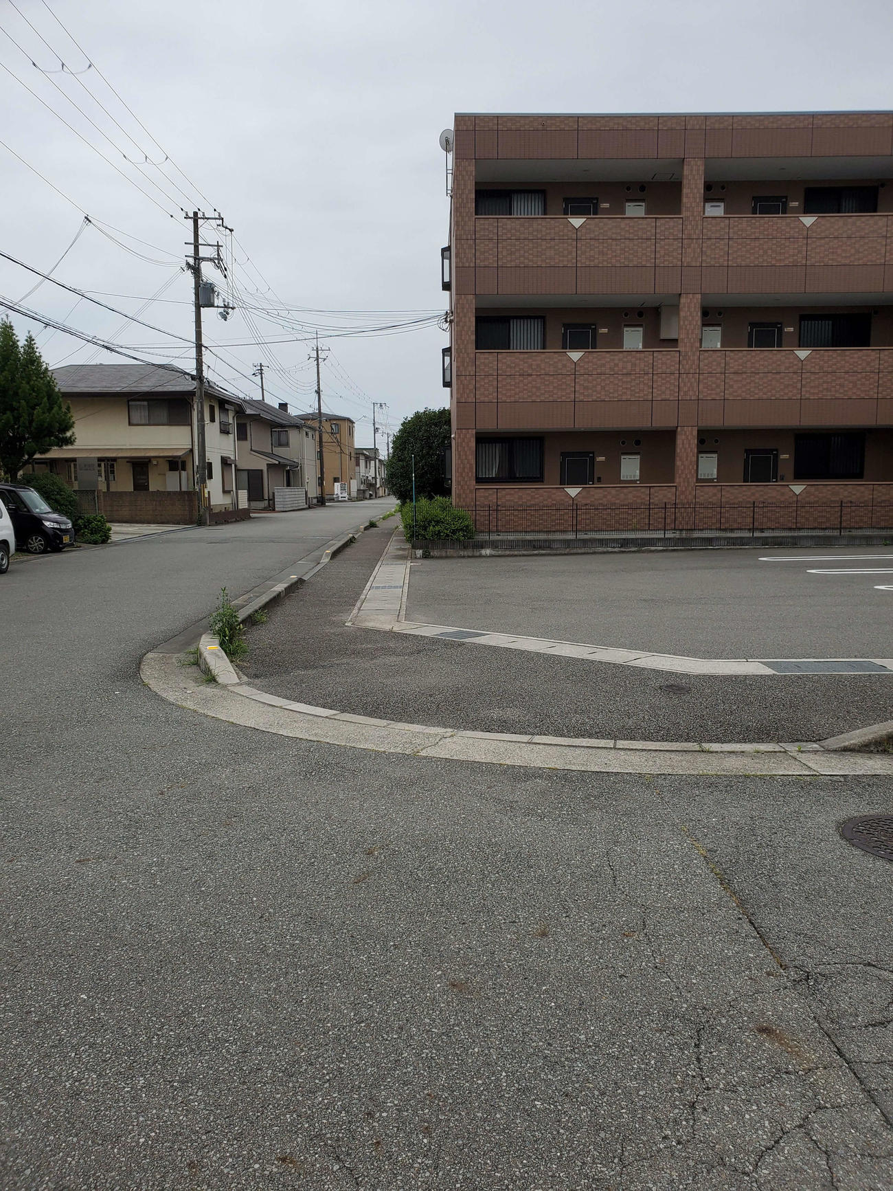 〈14〉このあたりが飾磨駅だったと思われるが全く分からなかった