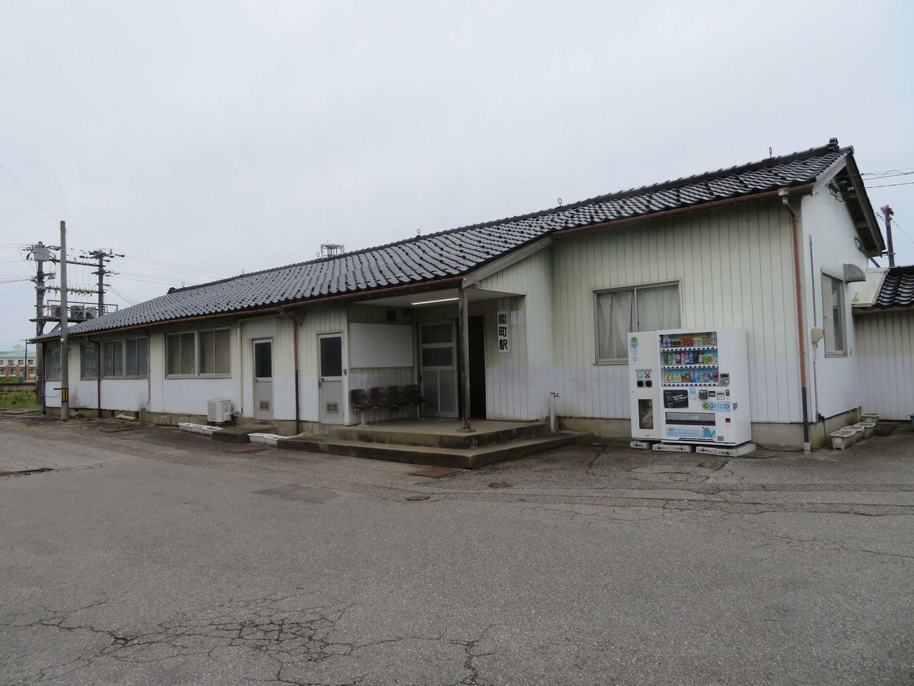 〈2〉歴史を感じさせる能町駅