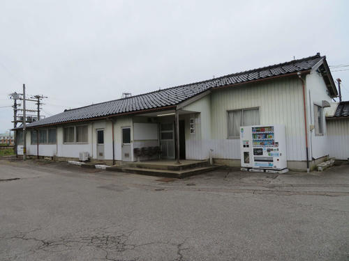 〈2〉歴史を感じさせる能町駅