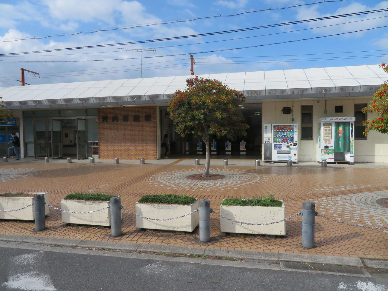 〈4〉国鉄型の駅舎が残る河内磐船駅