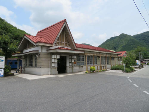 〈5〉吉ヶ原駅は約90年前からの姿をそのまま残していた