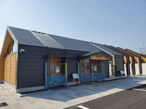 〈4〉勝間田駅の新駅舎