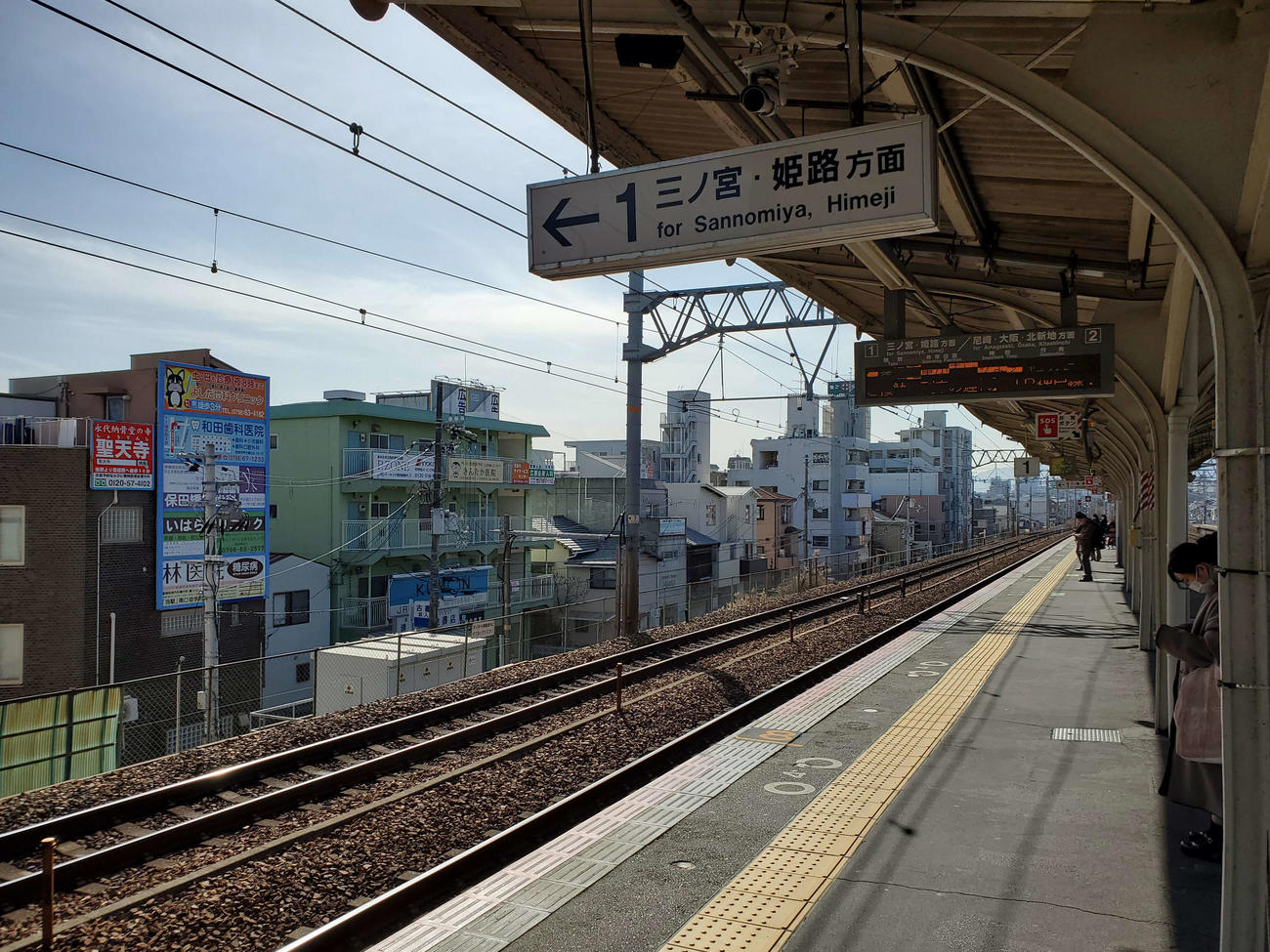 〈17〉甲子園口駅の下り外線にホームがないのは武庫川線の名残