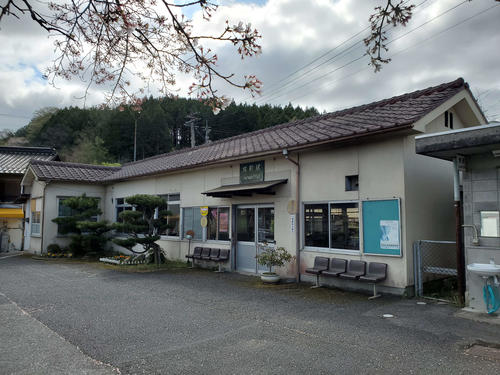 〈14〉塩町の駅舎