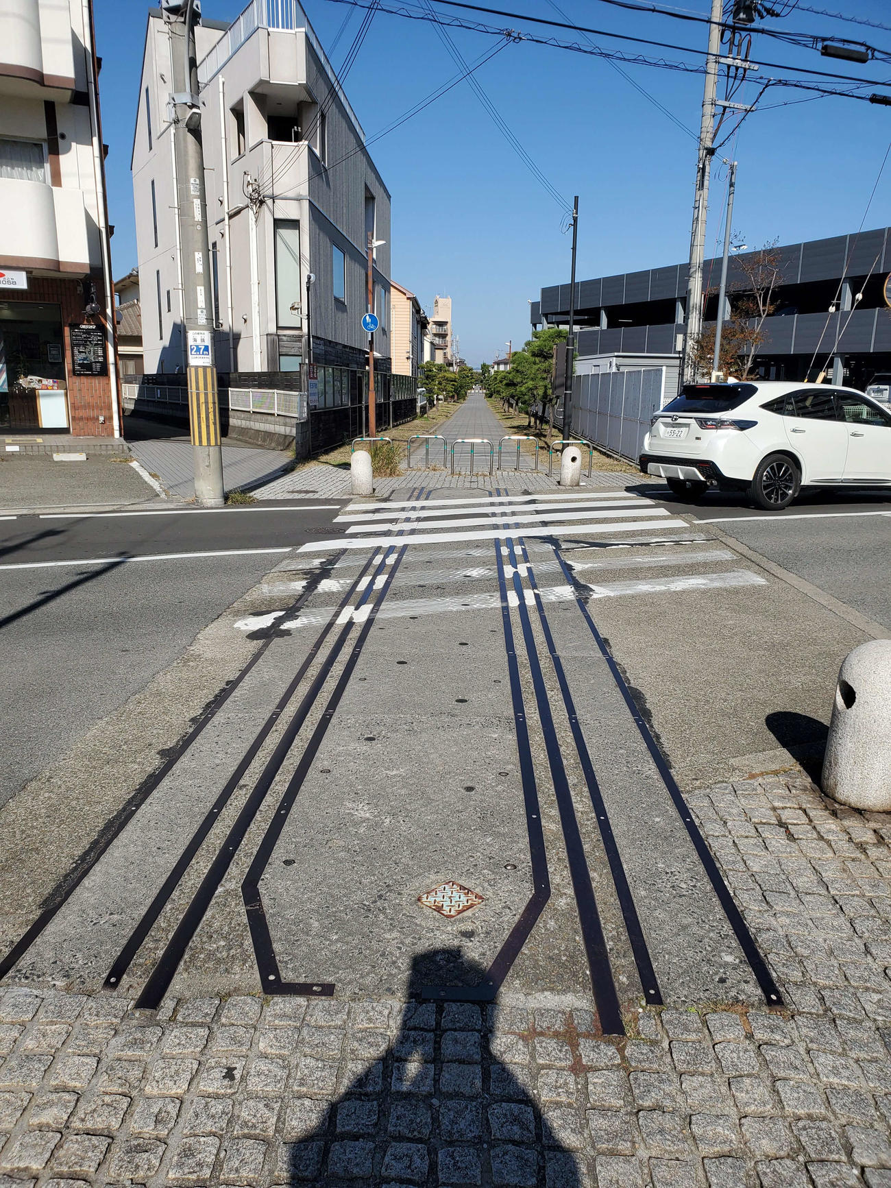 ＜10＞交差点にはレールが残っている