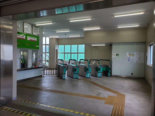 〈4〉ユーカリが丘駅の改札口