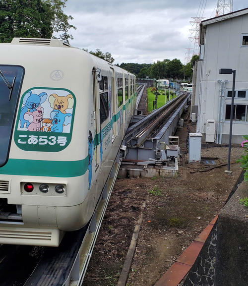 〈5〉女子大駅にはユーカリが丘線の車庫がある