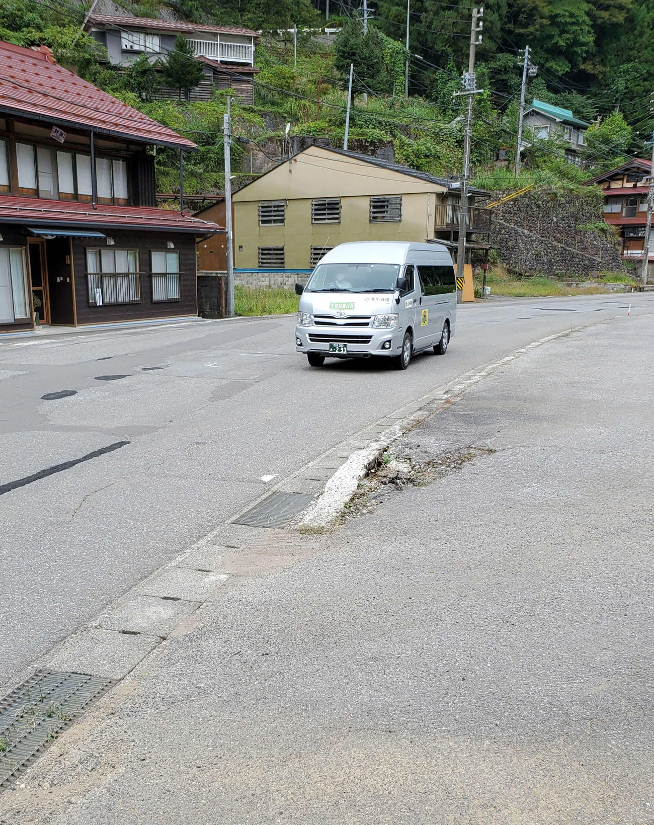 〈3〉小谷村村営バスはワゴン車タイプだった