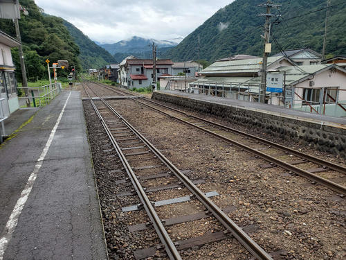 〈13〉根知は大糸北線で唯一のすれ違い可能駅