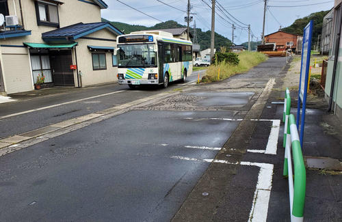 〈17〉糸魚川駅前行きのバスがやってきた
