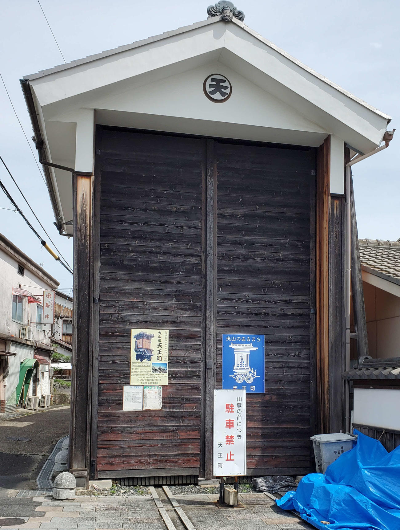 〈12〉水口曳山で使用される曳山を収納する山蔵