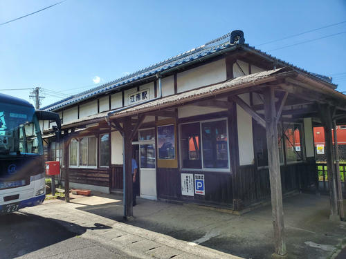 〈1〉美しい木造駅舎が残る江南