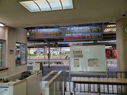 〈6〉益田駅から出発。長門市方面は普通のみの運行
