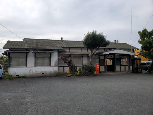 〈7〉大正期の開業時からの駅舎がほぼそのままの三見駅