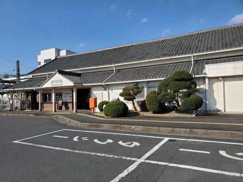 〈2〉非電化区間で唯一、みどりの窓口がある伊賀上野駅