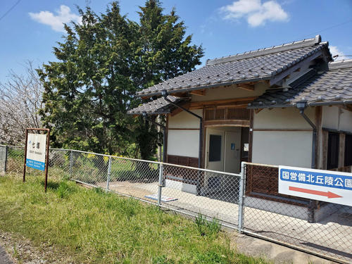 〈12〉立派な駅舎だと思われてしまうトイレ