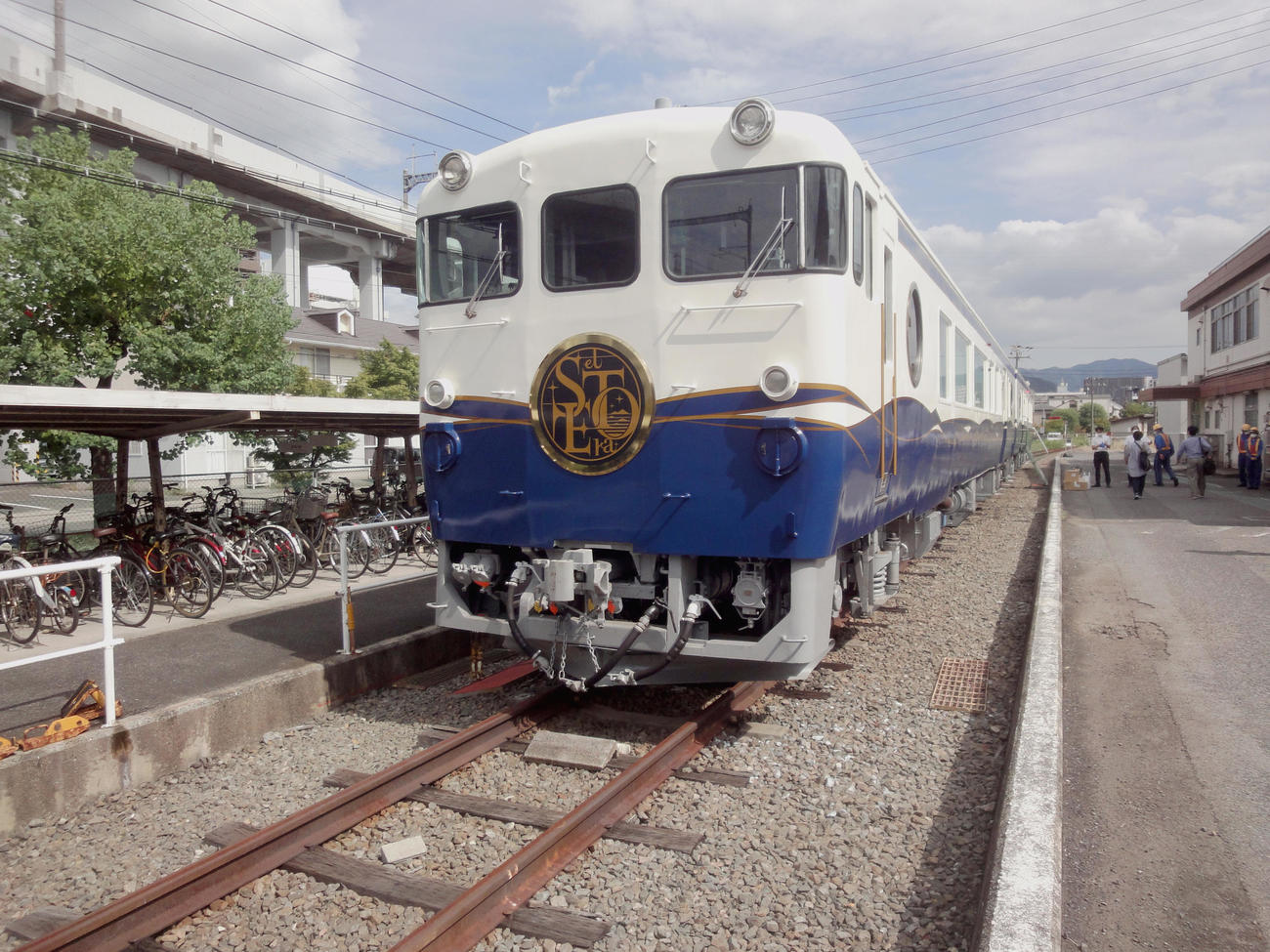 豪華観光列車「エトセトラ」