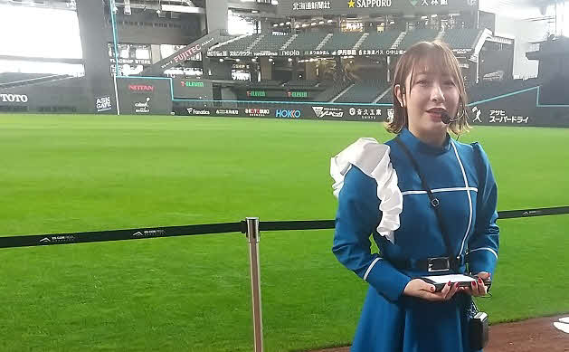 ファイターズガールが球場内を案内する「スタジアムツアー」