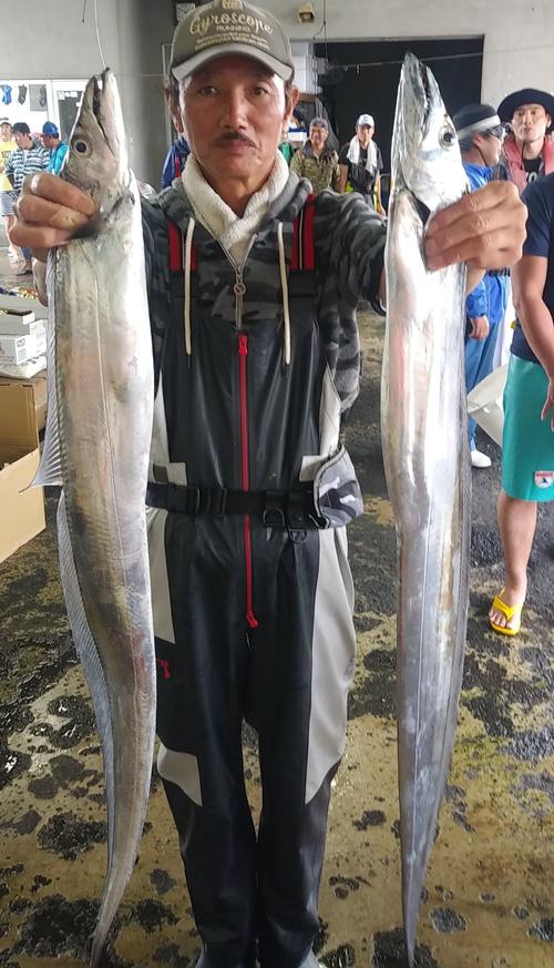 太い、長い！　鈴木さんの釣ったドラゴン