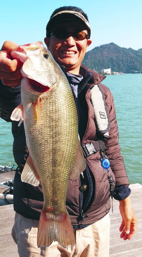 準優勝の福本さんは横の動きでバス3匹をゲットした