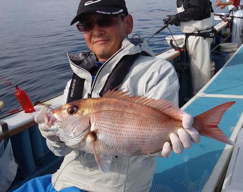 目標の3キロ超は次回に持ち越し。それでも河本さんは「釣れてよかった」と胸をなでおろした