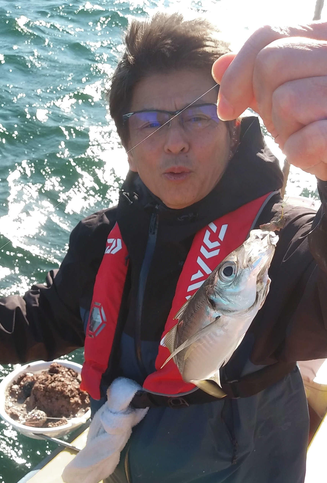 東京湾のアジ、元気だね。うまいわけだ