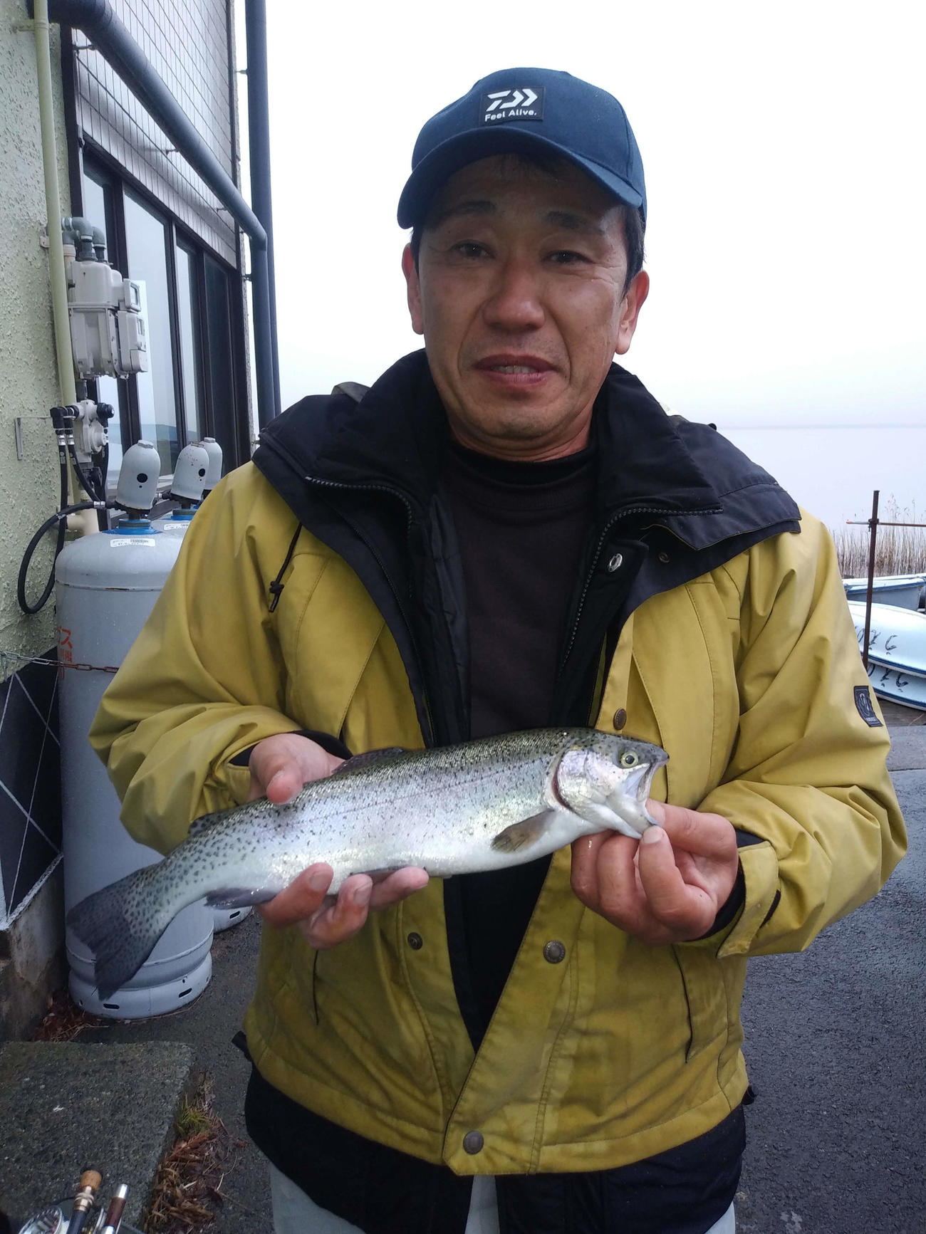 芦ノ湖へ20年ぶりにやってきた早野さん、貴重な1匹になりました