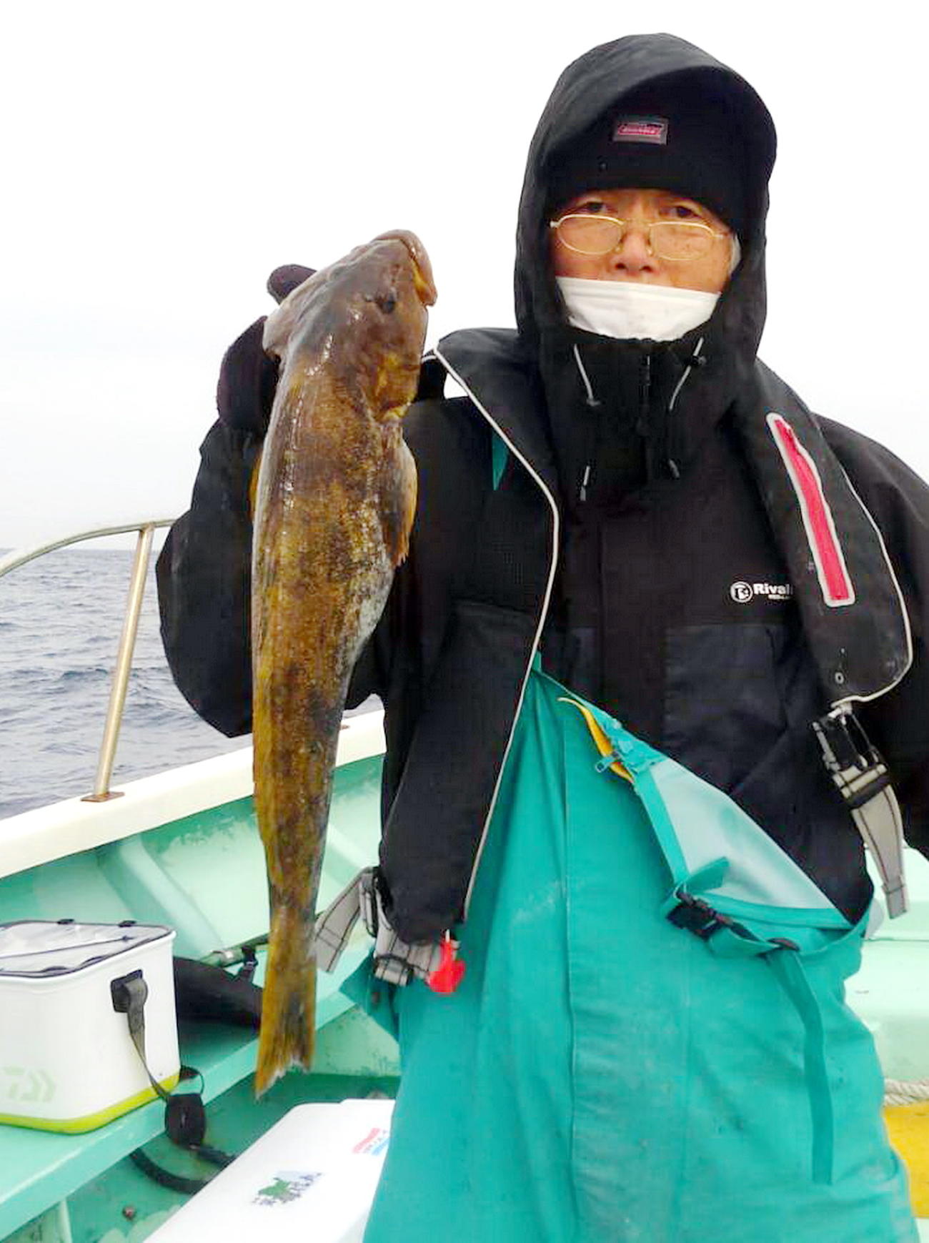 井上さんは謙信丸でアイナメ50センチをヒットして年間王者に
