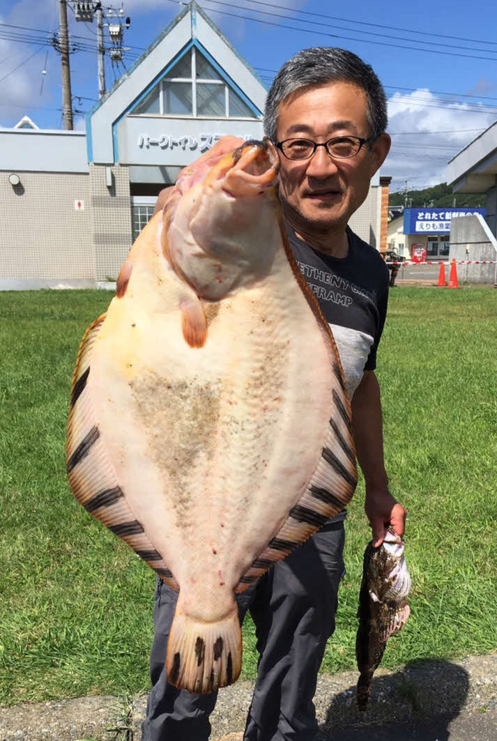 身長賞のタカノハを披露する武市さん